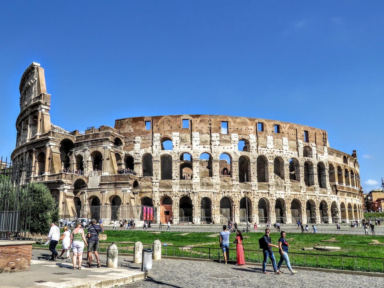 colosseum_tours_in_rome_worth_it - Paris Food Tours are colosseum tours in rome worth it