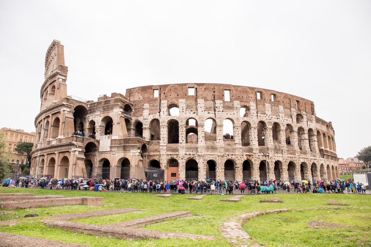 day-of-the-week-is-best-to-visit-the-Colosseum - Paris Food Tours What day of the week is best to visit the Colosseum