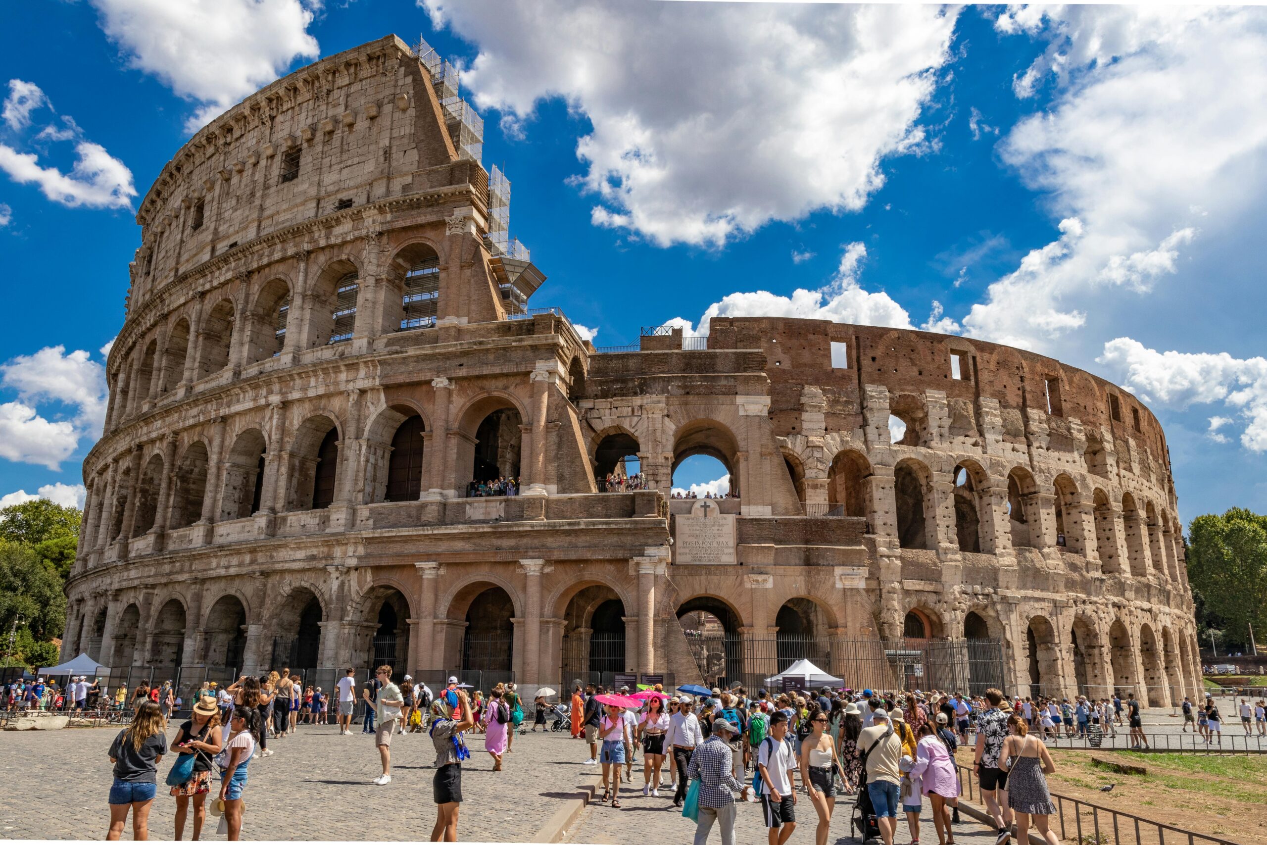 visit-Colosseum-for-free - Paris Food Tours Can I visit the Colosseum for free?